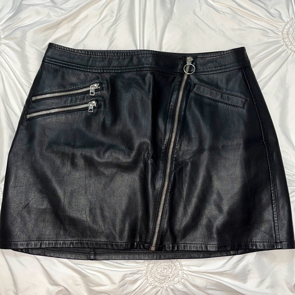 Black skirt